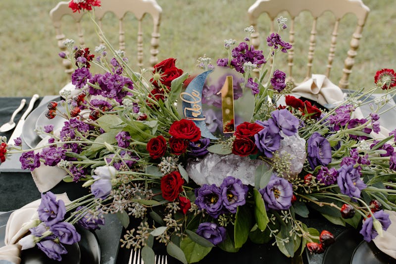 Composition florale centre de table mariage Interflora