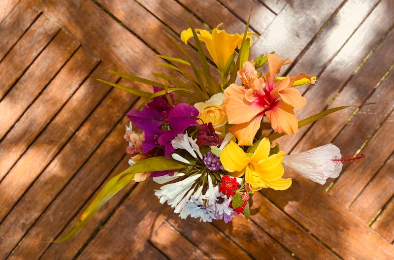 Fleurs de deuil et de sympathie — composition florale sobre et élégante